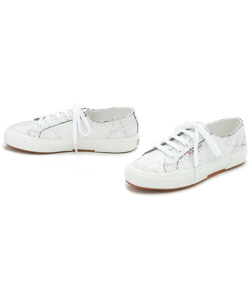 SUPERGA(スペルガ)の「Superga 2750 Crackles Leather Sneakers(スニーカー・レディース・White・6/6.5/7/7.5/8/8.5/9/9.5/10)」の2枚目の写真