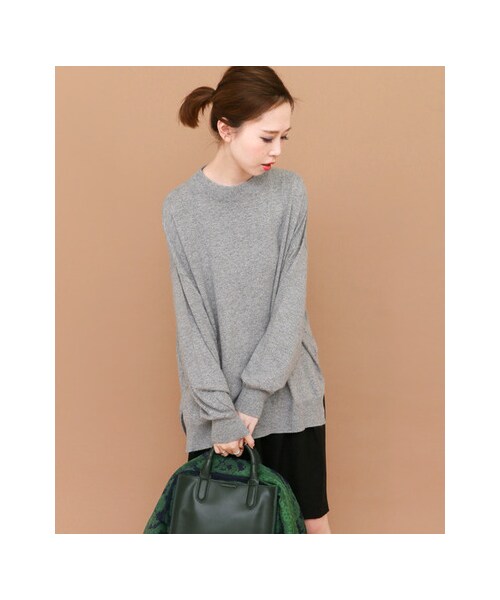 KBF(ケイビーエフ)の「クルーネックWIDEニット(トップス・レディース・T.GRAY/PURPLE/ASH GREEN/NAVY・one)」の9枚目の写真