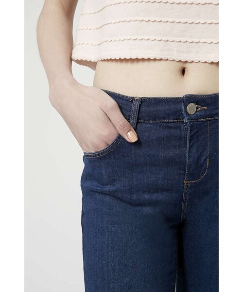 TOPSHOP（トップショップ）の「Petite moto vintage rinse leigh jeans（デニムパンツ・レディース・Blue・W2428/W2528）」の2枚目の写真