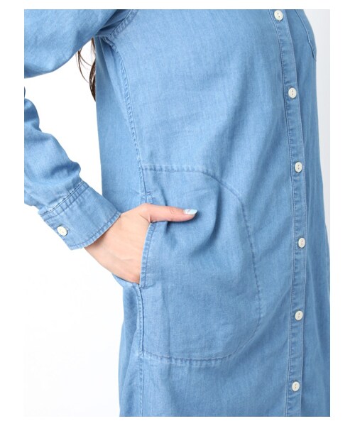 earth music&ecology（アースミュージックアンドエコロジー）の「デニムロングシャツワンピース（ワンピース/ドレス・インディゴ/ライトインディゴ・M/L）」の7枚目の写真