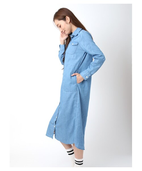 earth music&ecology（アースミュージックアンドエコロジー）の「デニムロングシャツワンピース（ワンピース/ドレス・インディゴ/ライトインディゴ・M/L）」の4枚目の写真