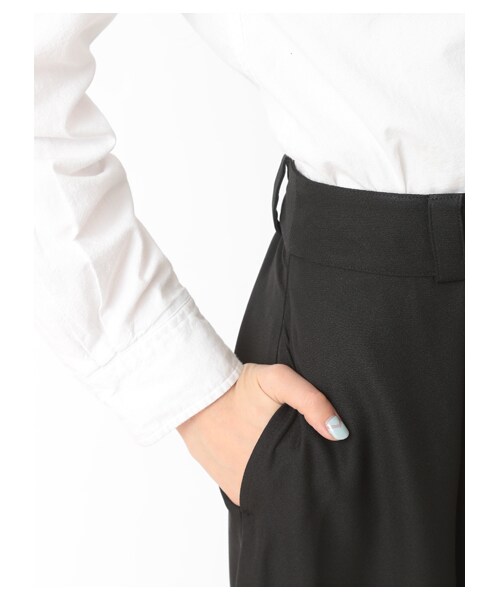 E hyphen world gallery（イーハイフンワールドギャラリー）の「・ジョーゼットタックミディアムパンツ（パンツ・ブラック/グレーベージュ/ネイビー・F）」の8枚目の写真