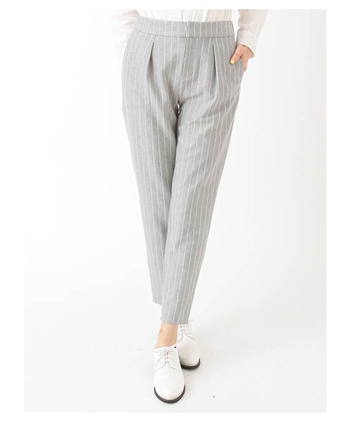 E hyphen world gallery(イーハイフンワールドギャラリー)の「TR C&Sテーパードパンツ(パンツ・ライトグレー/ネイビー)」の1枚目の写真