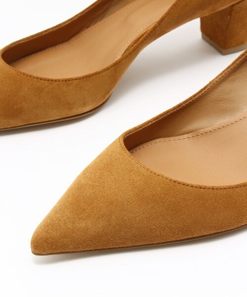 Pippichic(ピッピシック)の「PIPPICHIC 太ヒールスエードパンプス(パンプス・レディース・ライトブラウン・36/37/38/35.5)」の5枚目の写真