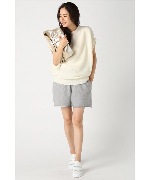 IENA（イエナ）の「AURALEE FOR IENA ウエストゴムショートパンツ（パンツ・レディース・グレー/グレーA・36/38）」の3枚目の写真