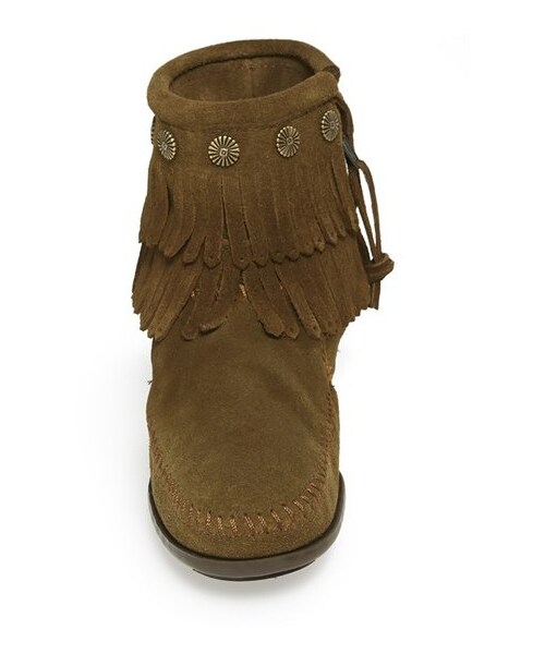 Minnetonka（ミネトンカ）の「Minnetonka 'Double Fringe' Boot（ブーツ・レディース・Purple/Brown・5 M/5.5 M/6 M）」の5枚目の写真