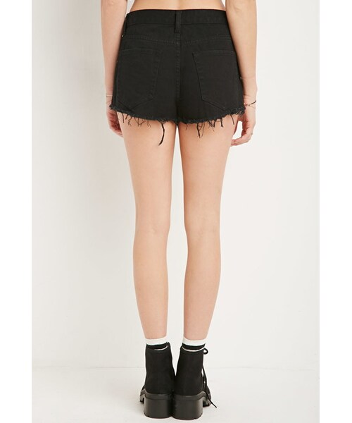 FOREVER 21（フォーエバー トゥエンティーワン）の「FOREVER 21 Distressed Denim Cutoffs（その他パンツ・レディース・Black・24/25/26/27/28/29/30/31）」の6枚目の写真