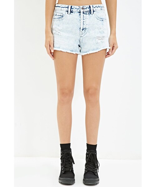 FOREVER 21（フォーエバー トゥエンティーワン）の「FOREVER 21 Distressed Denim Cutoffs（その他パンツ・レディース・Blue・24/25/26/27/28/29/30/31）」の5枚目の写真