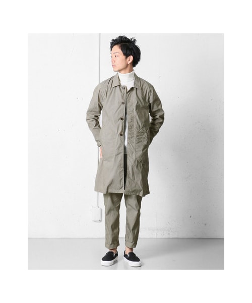 URBAN RESEARCH DOORS（アーバンリサーチドアーズ）の「製品染めステンカラーコート（ジャケット/アウター・メンズ・DARK GREY/BEIGE・38/40）」の4枚目の写真