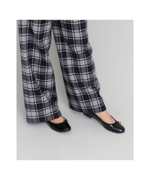 RODE SKO（ロデスコ）の「CAMELIA リボンラウンドバレエ（シューズ・レディース・BLACK/RED・35/36/37/38/39）」の3枚目の写真