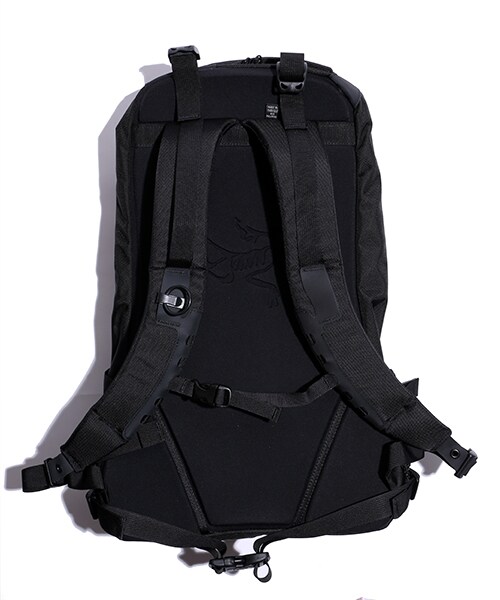 ARC'TERYX（アークテリクス）の「ARRO 22（バッグ・メンズ・ブラック・ONE SIZE）」の8枚目の写真