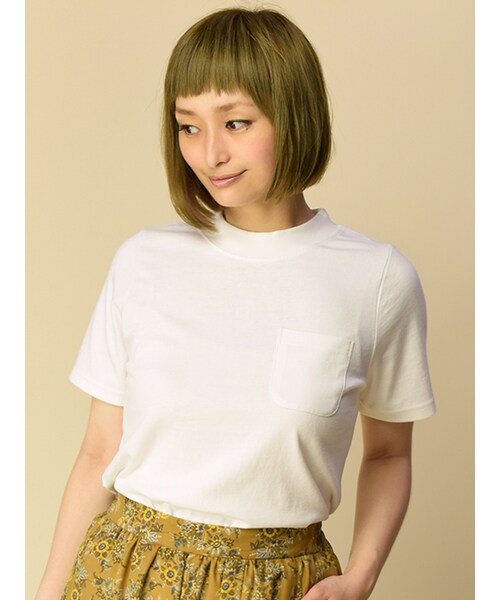 w closet（ダブルクローゼット）の「ハイネックポケ付きTシャツ（トップス・レディース・オフホワイト/キャメル/ブラウン/ブラック・FREE）」の5枚目の写真