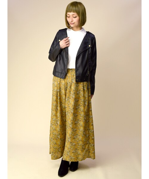 w closet（ダブルクローゼット）の「ハイネックポケ付きTシャツ（トップス・レディース・オフホワイト/キャメル/ブラウン/ブラック・FREE）」の12枚目の写真