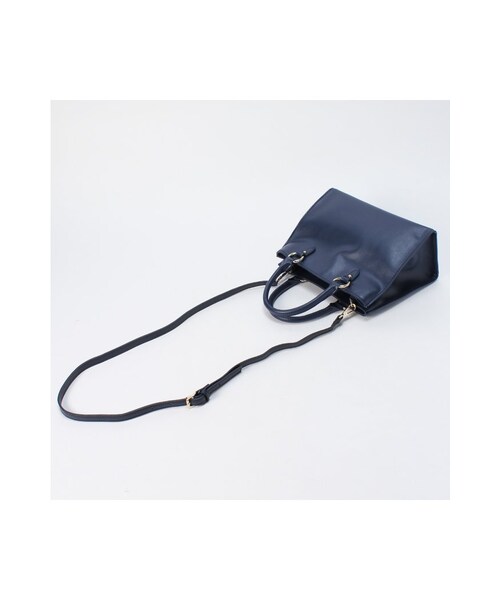 JOURNAL STANDARD relume(ジャーナルスタンダード レリューム)の「RELUMEレザーショルダーバッグ(バッグ・レディース・ブラック/ホワイト/ネイビー・フリー)」の6枚目の写真