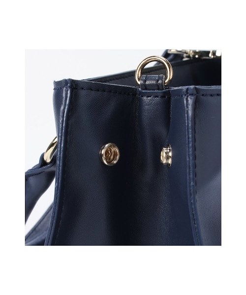 JOURNAL STANDARD relume(ジャーナルスタンダード レリューム)の「RELUMEレザーショルダーバッグ(バッグ・レディース・ブラック/ホワイト/ネイビー・フリー)」の9枚目の写真