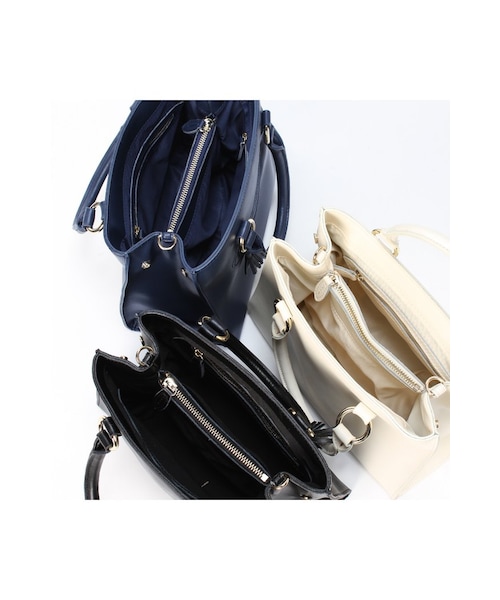 JOURNAL STANDARD relume(ジャーナルスタンダード レリューム)の「RELUMEレザーショルダーバッグ(バッグ・レディース・ブラック/ホワイト/ネイビー・フリー)」の18枚目の写真