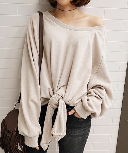 DHOLIC（ディーホリック）の「前しばりスウェットトップス（スウェット・レディース・グレー/ベージュ/ワイン・FREE）」の2枚目の写真