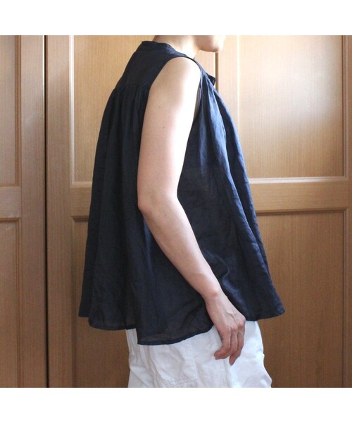 Handmade(ハンドメイド)の「リネンギャザーノースリーブブラウス(シャツ/ブラウス・レディース・その他)」の5枚目の写真