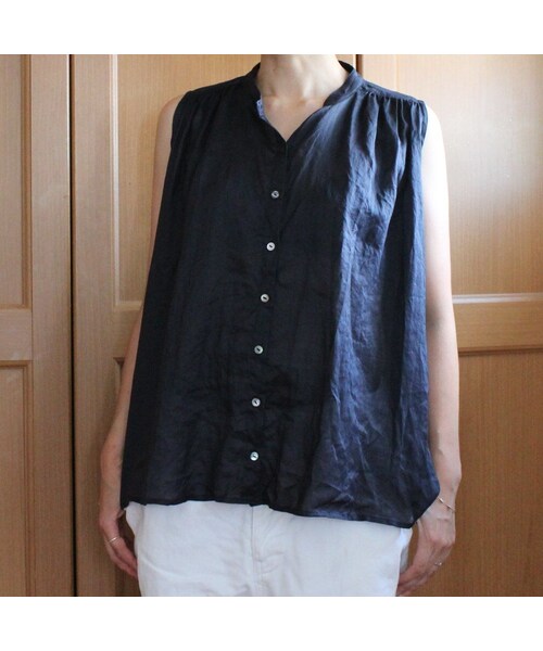 Handmade(ハンドメイド)の「リネンギャザーノースリーブブラウス(シャツ/ブラウス・レディース・その他)」の3枚目の写真