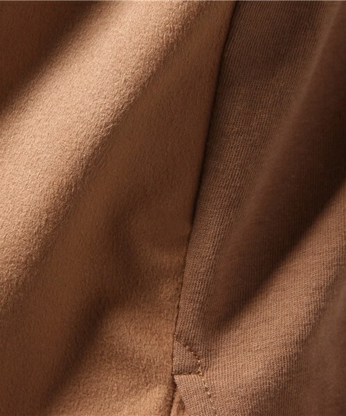 FREDY&GLOSTER(フレディアンドグロスター)の「ビーガンスエードプルオーバー(Tシャツ/カットソー・レディース・キナリ/キャメル・38)」の14枚目の写真