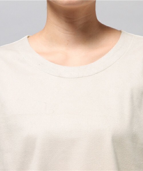 FREDY&GLOSTER(フレディアンドグロスター)の「ビーガンスエードプルオーバー(Tシャツ/カットソー・レディース・キナリ/キャメル・38)」の9枚目の写真