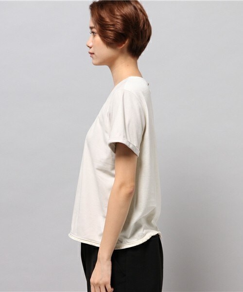 FREDY&GLOSTER(フレディアンドグロスター)の「ビーガンスエードプルオーバー(Tシャツ/カットソー・レディース・キナリ/キャメル・38)」の6枚目の写真