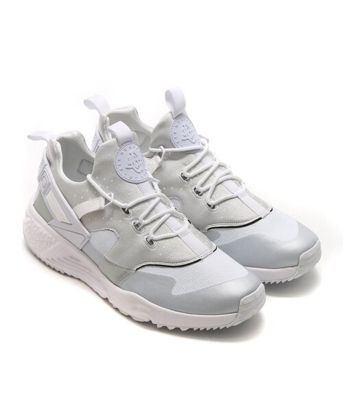 NIKE（ナイキ）の「NIKE AIR HUARACHE UTILITY WHITE/WHITE-WHITE（シューズ・メンズ・ホワイト・24.0cm/24.5cm/25.0cm/25.5cm/26.0cm/26.5cm/27.0cm/27.5cm/28.0cm/28.5cm/29.0cm/30.0cm）」の2枚目の写真