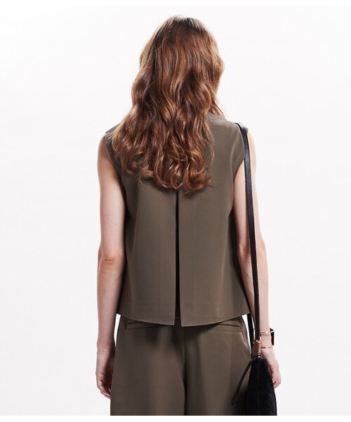 LE JUN（ルジュン）の「ダブルクロスノースリーブブラウス（トップス・レディース・ブラック/カーキ・F）」の6枚目の写真