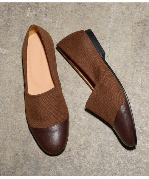 ADAM ET ROPE'（アダムエロペ）の「キャンバス×スムースレザー ストレートチップスリッポン（シューズ・メンズ・ブラック/ダークブラウン/ネイビー・41.0/42.0/43.0/44.0）」の3枚目の写真