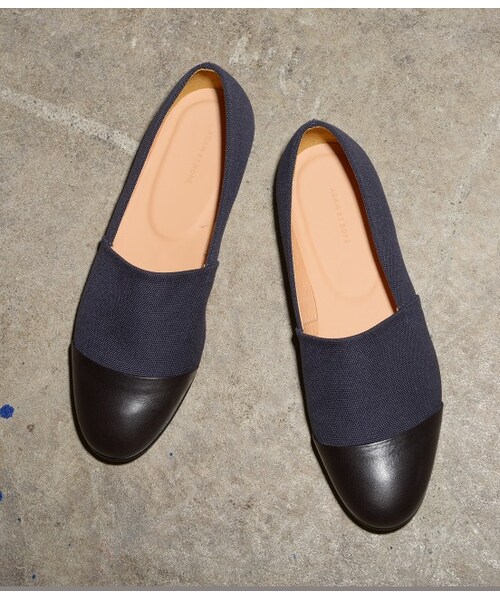 ADAM ET ROPE'（アダムエロペ）の「キャンバス×スムースレザー ストレートチップスリッポン（シューズ・メンズ・ブラック/ダークブラウン/ネイビー・41.0/42.0/43.0/44.0）」の4枚目の写真