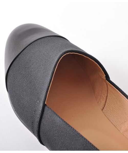 ADAM ET ROPE'（アダムエロペ）の「キャンバス×スムースレザー ストレートチップスリッポン（シューズ・メンズ・ブラック/ダークブラウン/ネイビー・41.0/42.0/43.0/44.0）」の10枚目の写真