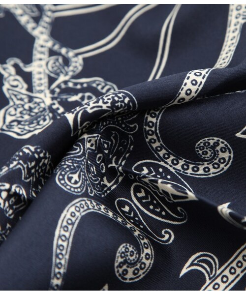 ADAM ET ROPE'（アダムエロペ）の「バンダナストール（ファッション雑貨・レディース・キャメル/ネイビー・M）」の6枚目の写真