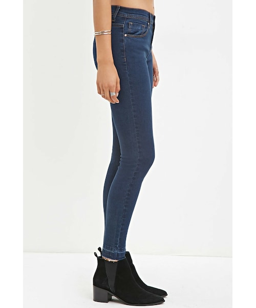 FOREVER 21(フォーエバー トゥエンティーワン)の「ローライズスキニージーンズ(その他・レディース・DARK DENIM/MEDIUM DENIM/LIGHT DENIM・24/25/26/27/28)」の2枚目の写真