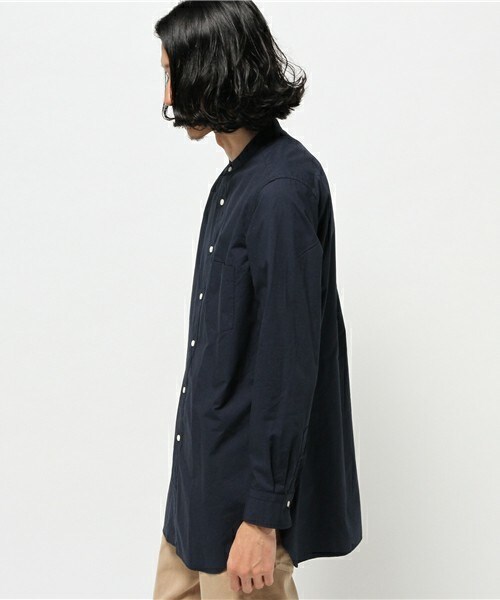 FREDY&GLOSTER（フレディアンドグロスター）の「マオカラーロングシャツ（シャツ/ブラウス・メンズ・カーキ/ネイビー・MEDIUM/LARGE）」の4枚目の写真