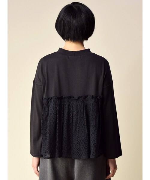 w closet（ダブルクローゼット）の「幾何柄レースレイヤード風プルオーバー（トップス・レディース・オフホワイト/キャメル/チャコール・FREE）」の6枚目の写真