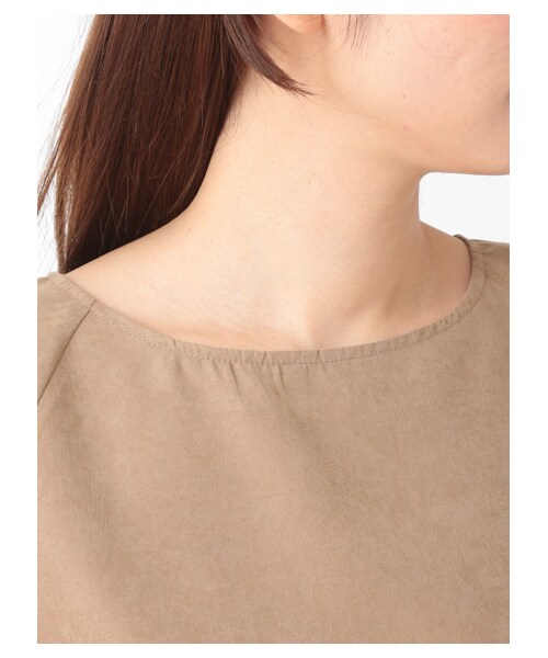 E hyphen world gallery(イーハイフンワールドギャラリー)の「・7Sフロント異素材切替バックジッププルオーバー(トップス・ブラック/ベージュ/ネイビー・F)」の7枚目の写真