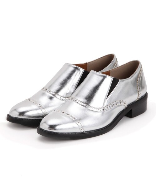 Juze(ジュゼ)の「メダリオンドレスシューズ(シューズ・レディース・ブラック/ホワイト/シルバー・S/M/L)」の4枚目の写真