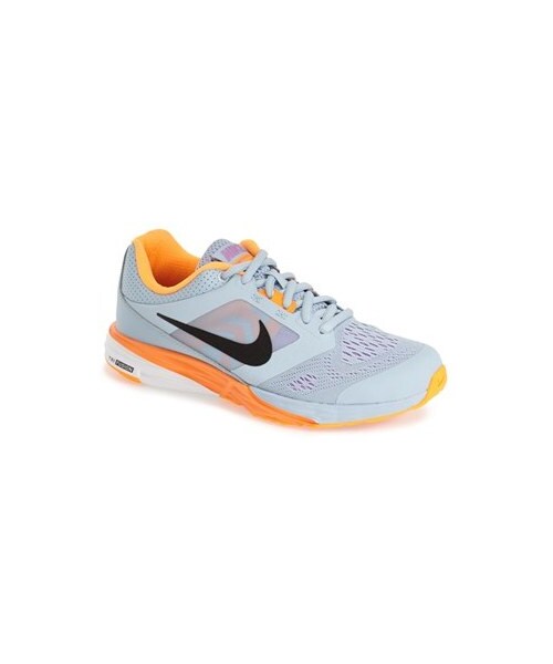 NIKE(ナイキ)の「Nike 'Tri Fusion' Running Shoe (Women)(スニーカー・レディース・White/Blue/Pink・10 M/10.5 M/11 M/11.5 M/5 M/5.5 M/6 M/6.5 M/7 M/7.5 M/8 M/8.5 M/9 M/9.5 M)」の2枚目の写真