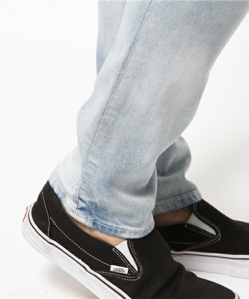 FREDY&GLOSTER（フレディアンドグロスター）の「【佐藤アツヒロさん ドラマ 着用】スキニー5Pパンツ（デニムパンツ・メンズ・サックスブルー・S/M/L）」の8枚目の写真