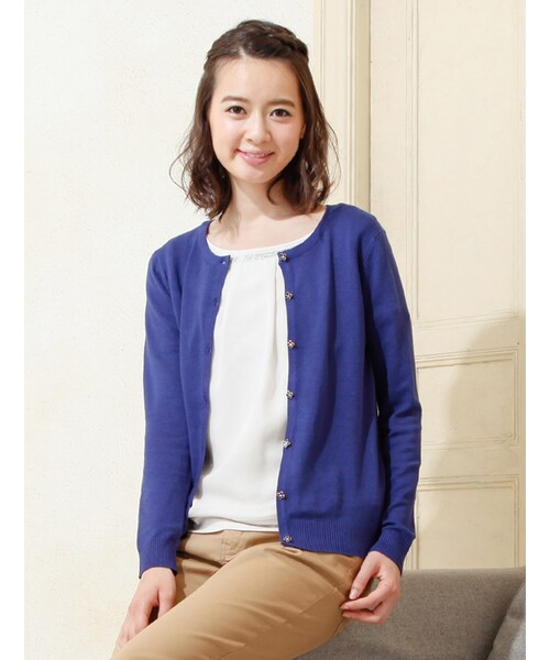 Honeys（ハニーズ）の「変わり釦クルーカーデ（カーディガン・レディース・アイボリー/クロ/コン/アカ/イエロー/グリーン/ブルー/杢グレー・Ｆ）」の6枚目の写真