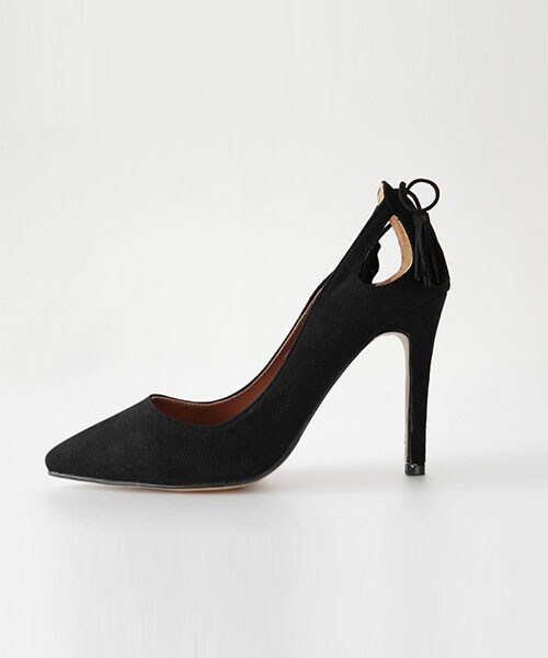 DHOLIC(ディーホリック)の「タッセルリボンデザインスエード調ポインテッドトゥヒール(パンプス・レディース・ブラック/ベージュ/ライトグレー/レッド・225/230/235/240/245/250)」の1枚目の写真