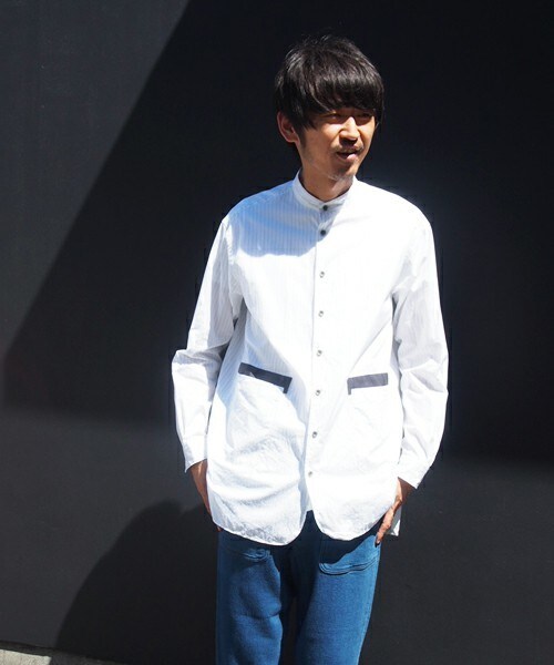 FRAPBOIS（フラボア）の「グランパ（シャツ/ブラウス・メンズ・ホワイト/ブルー/ネイビー・2/3）」の2枚目の写真