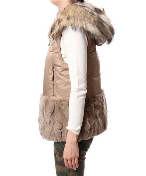 未使用品/グレースコンチネンタル/リアルファーダウンベスト GRACE CONTINENTAL（グレースコンチネンタル）の「ヘムファーダウン