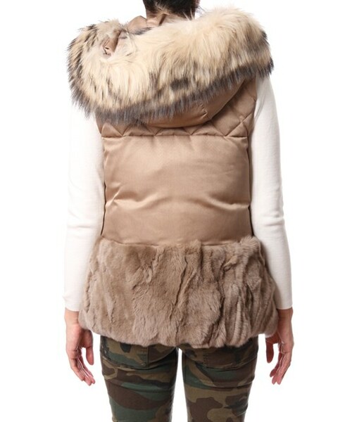 GRACE CONTINENTAL（グレースコンチネンタル）の「ヘムファーダウン