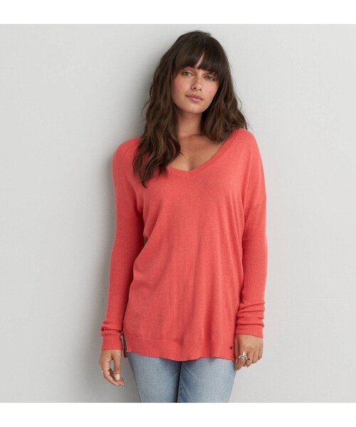 American Eagle（アメリカンイーグル）の「AEO Vネックプルオーバーセーター（ニット/セーター・レディース・ブラックジャスパー/オリーブ/ブルー/ライトピンク/ネオンピンク/サマーバーガンディー/イエロー/オートミールヘザー・XXS/XS/S/M/L/XL）」の6枚目の写真