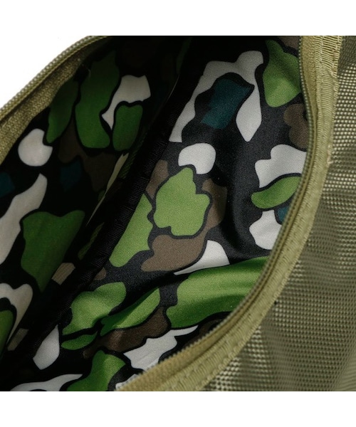 GRAVIS（グラヴィス）の「GRAVIS × atmos HOBO SMALL (OLIVE) OLIVE（バッグ・メンズ・オリーブ・ONE SIZE）」の6枚目の写真