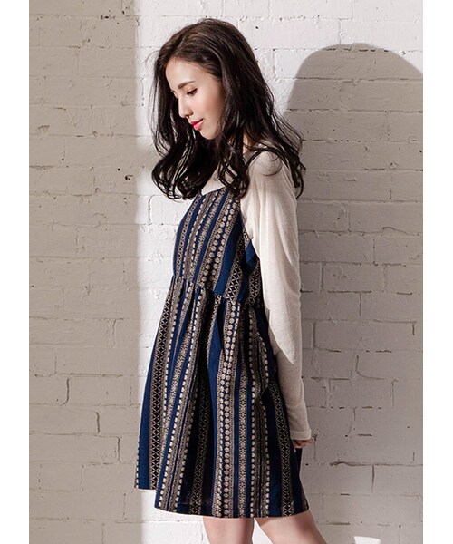 gracegift（グレースギフト）の「韓國百搭細針織棉質上衣（トップス・レディース・白/深藍・F）」の7枚目の写真