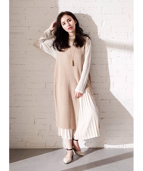 gracegift（グレースギフト）の「韓國隨興慵懶側開岔長版針織背心（トップス・レディース・杏/灰・F）」の4枚目の写真