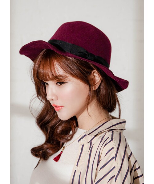 gracegift（グレースギフト）の「韓國法式名伶蝴蝶結緞帶紳士帽（帽子・レディース・酒紅/黑/駝・F）」の3枚目の写真