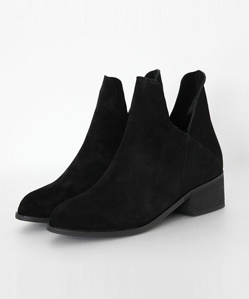 DHOLIC（ディーホリック）の「リアルスエードVカットディテールアンクルブーツ（ブーツ・レディース・ブラウン/ブラック・230/235/240/245/250）」の2枚目の写真